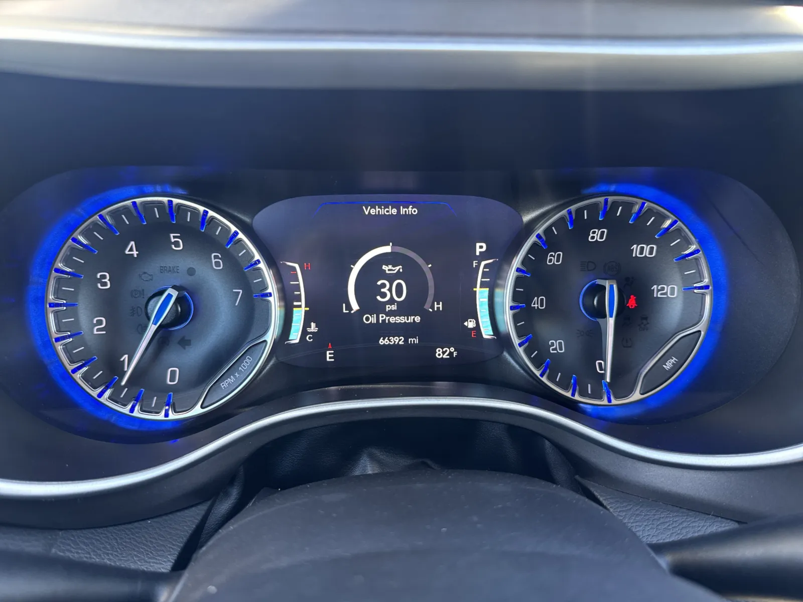 Chrysler Pacifica photo 15