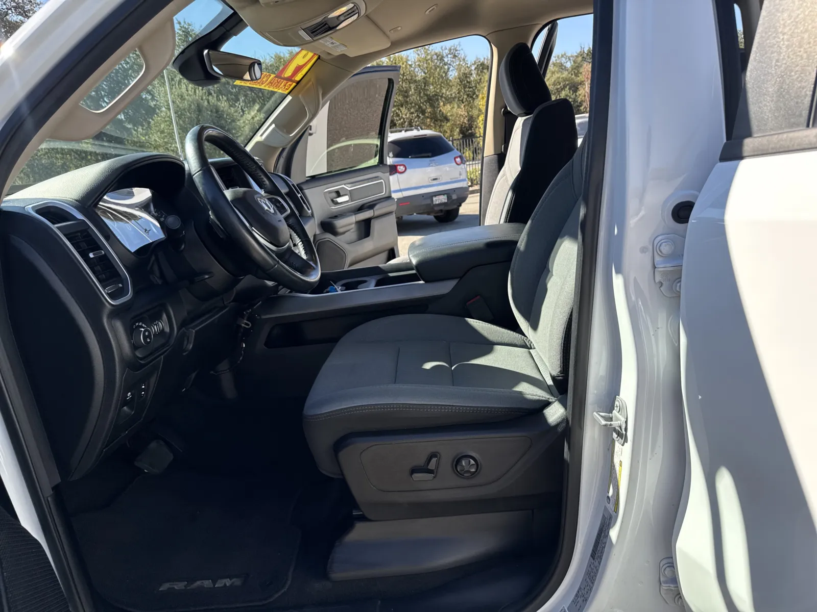 Ram 1500 photo 14