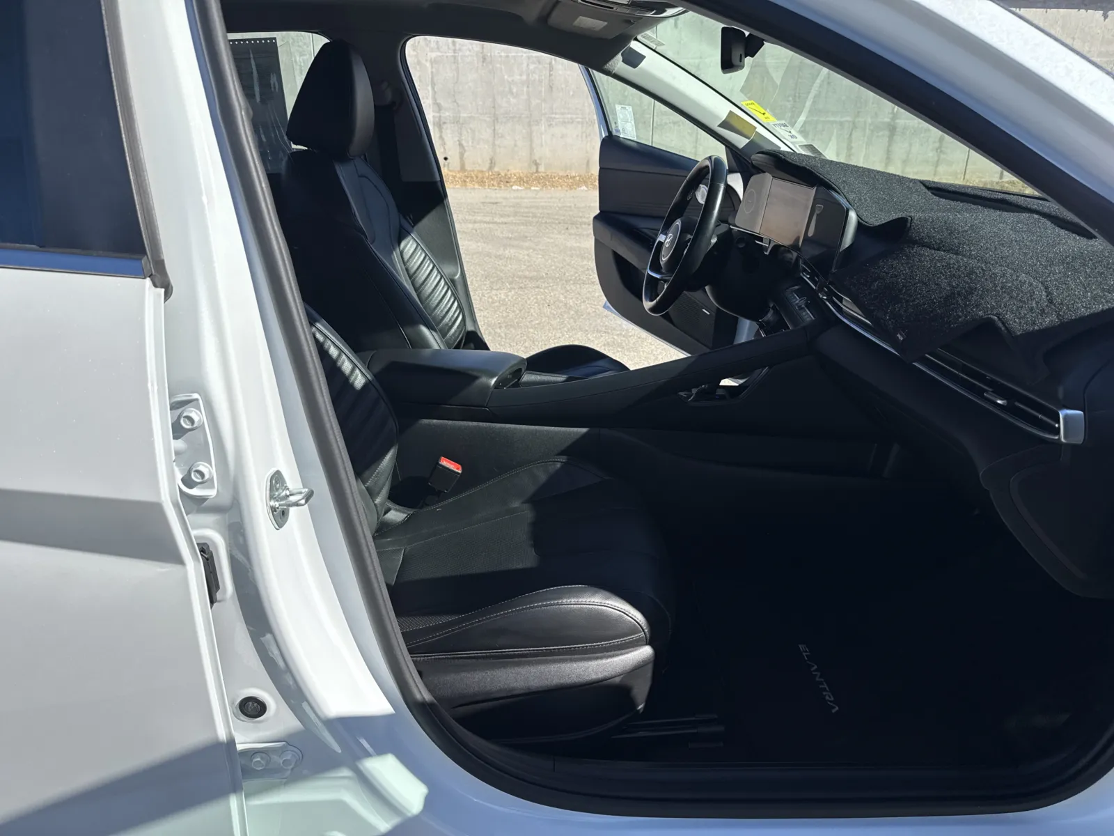 Hyundai Elantra photo 14