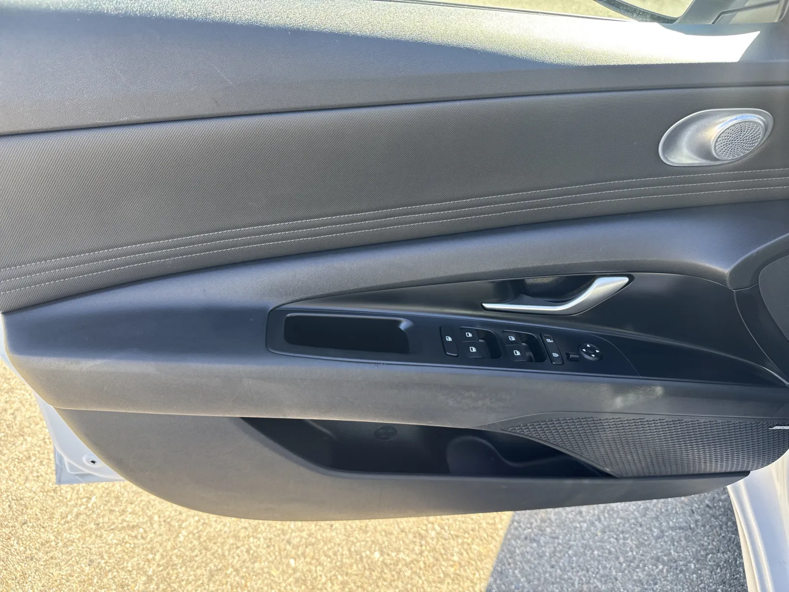 Hyundai Elantra photo 12