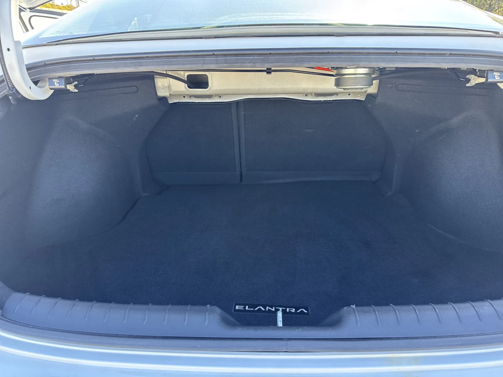 Hyundai Elantra photo 27