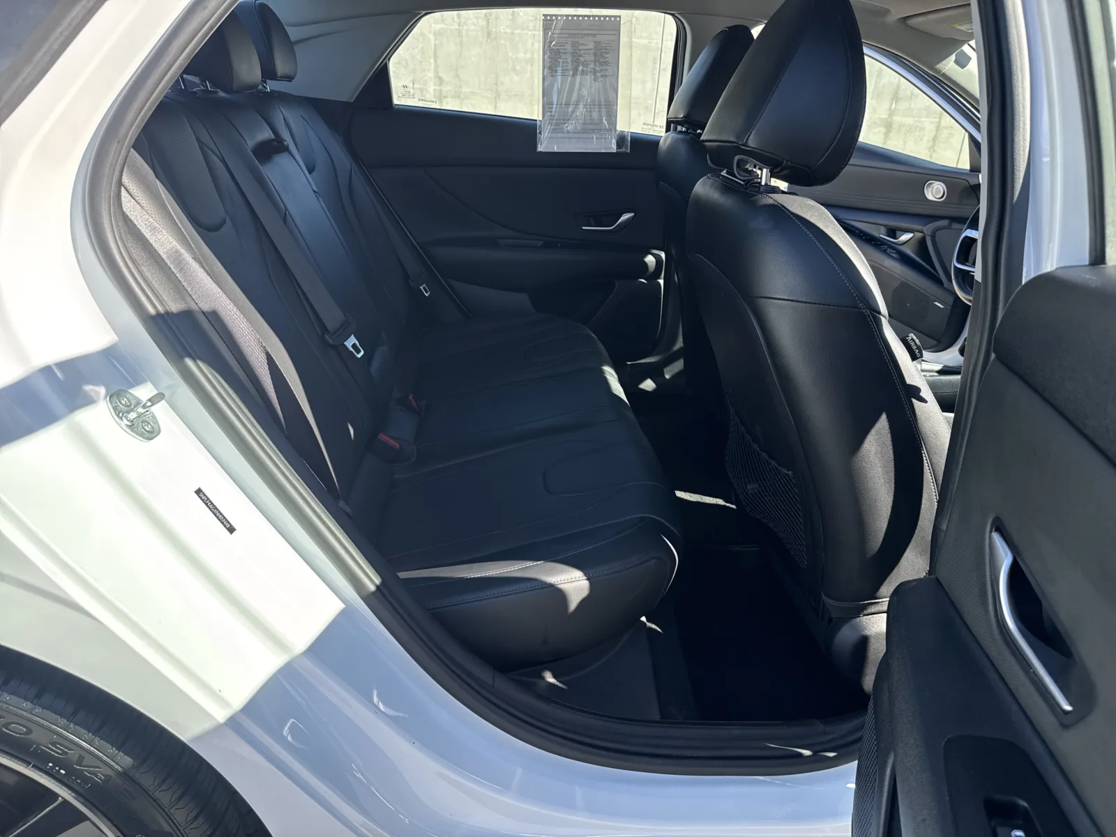 Hyundai Elantra photo 13