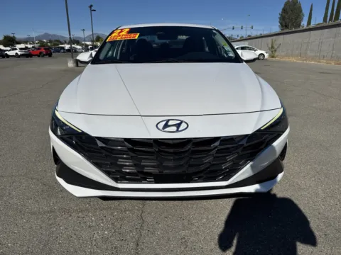 More photos of 2022 Hyundai Elantra Limited at Park Marina Motors, CA