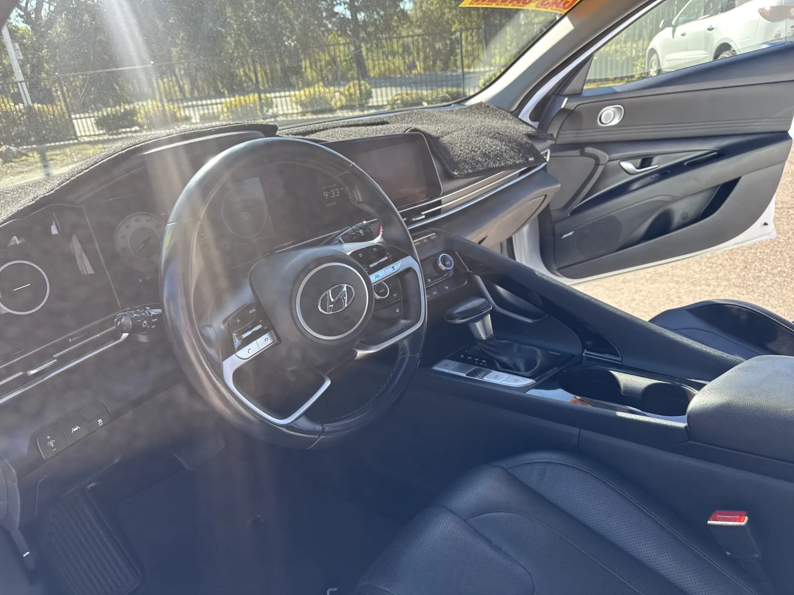 Hyundai Elantra photo 9