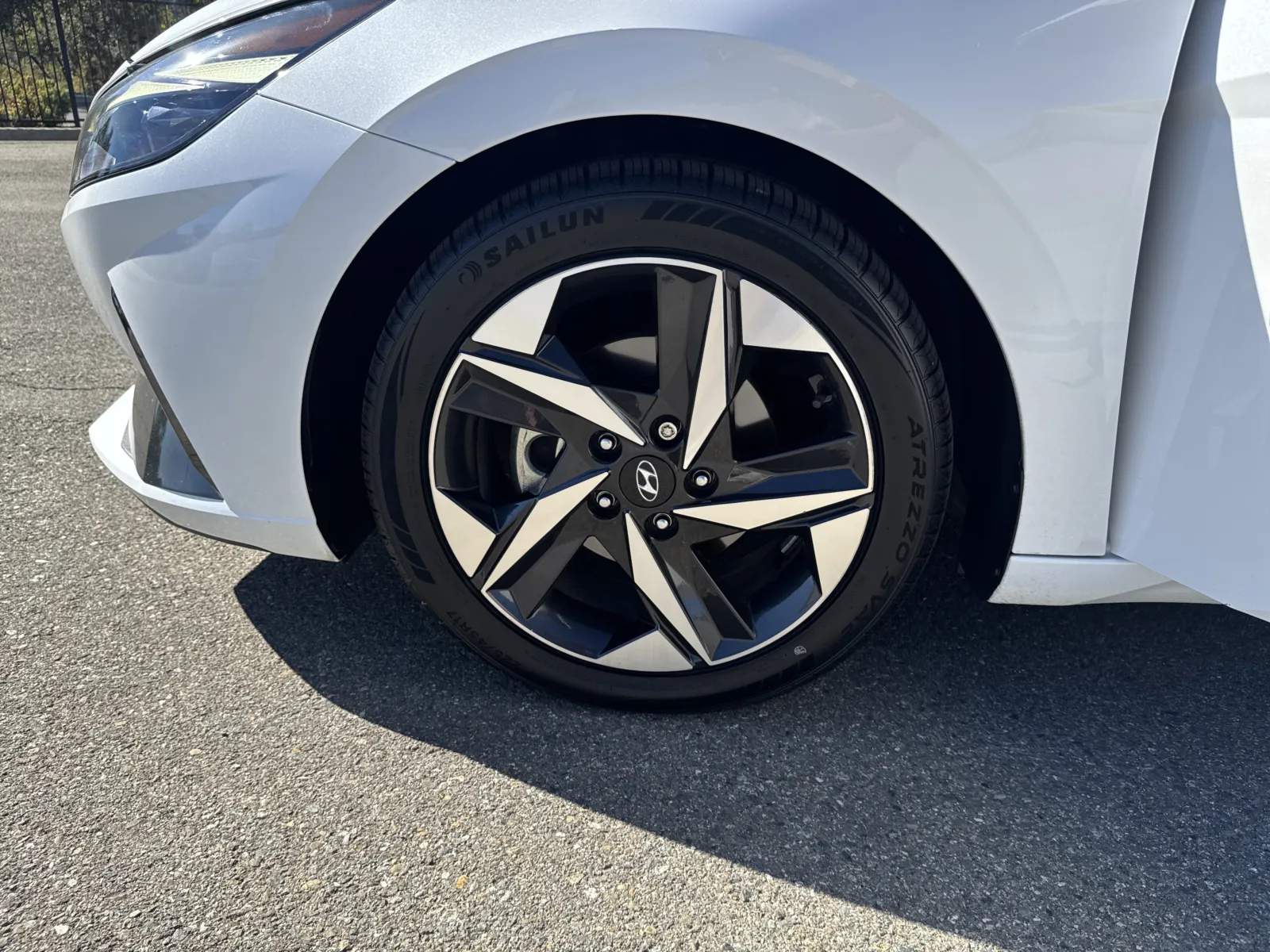 Hyundai Elantra photo 26