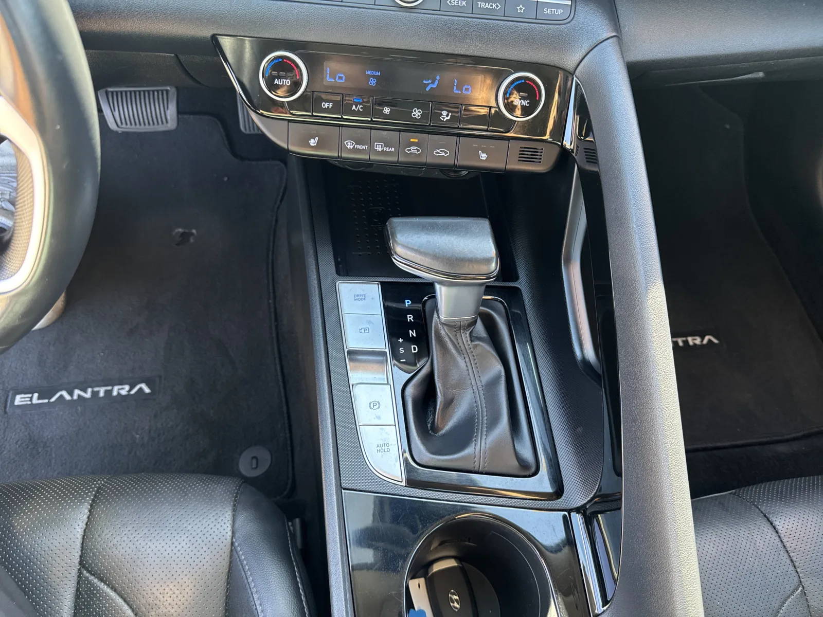 Hyundai Elantra photo 20