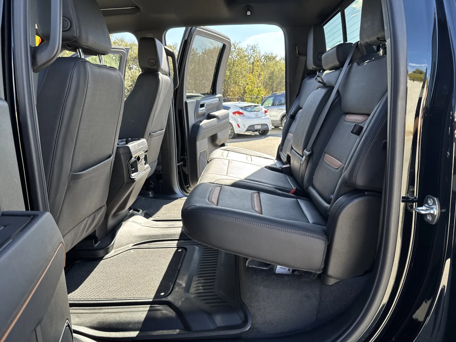 GMC Sierra photo 11