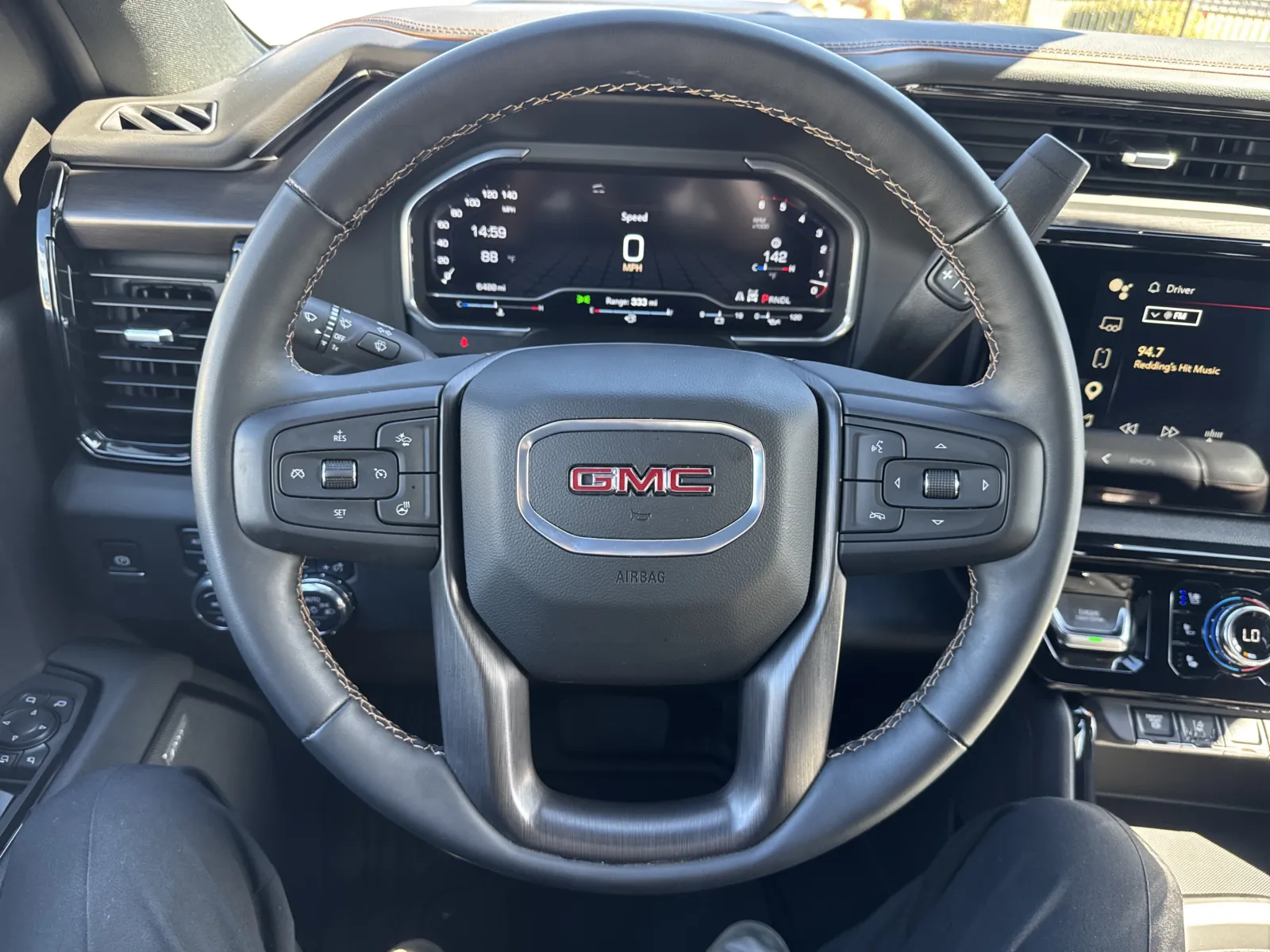 GMC Sierra photo 17