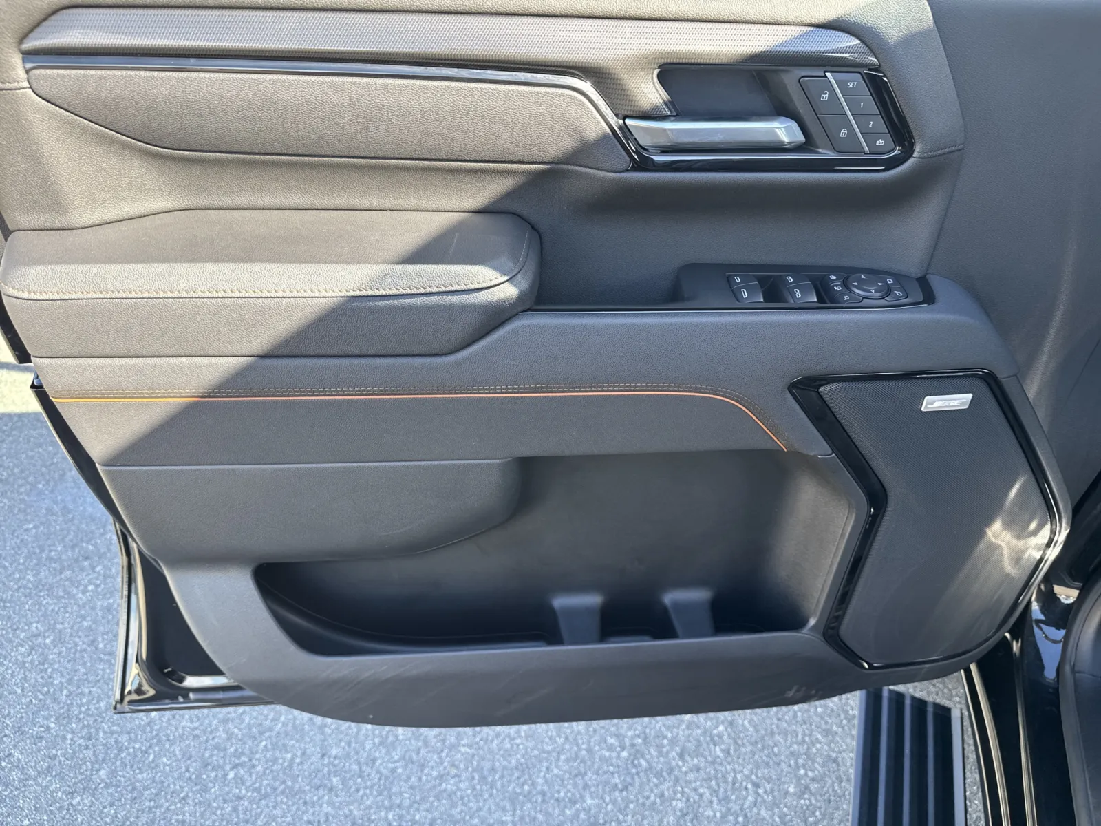 GMC Sierra photo 12