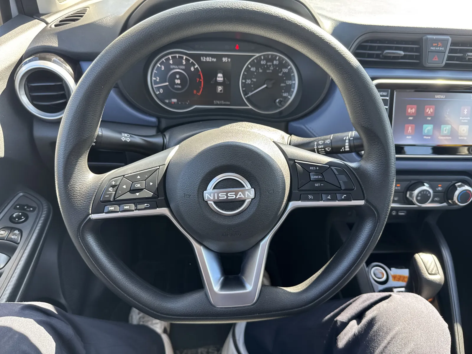 Nissan Versa photo 17