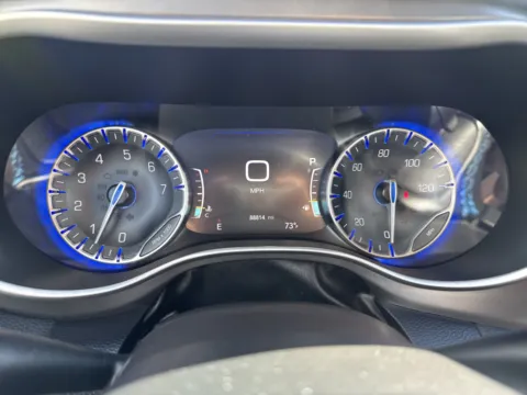 More photos of 2021 Chrysler Pacifica Touring L at Park Marina Motors, CA