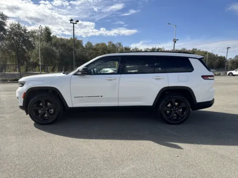More photos of 2023 Jeep Grand Cherokee L Altitude at Park Marina Motors, CA