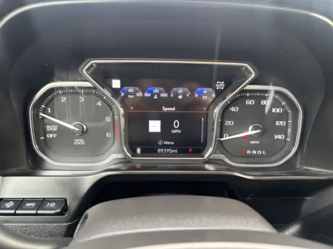 More photos of 2020 GMC Sierra 1500 AT4 at Park Marina Motors, CA