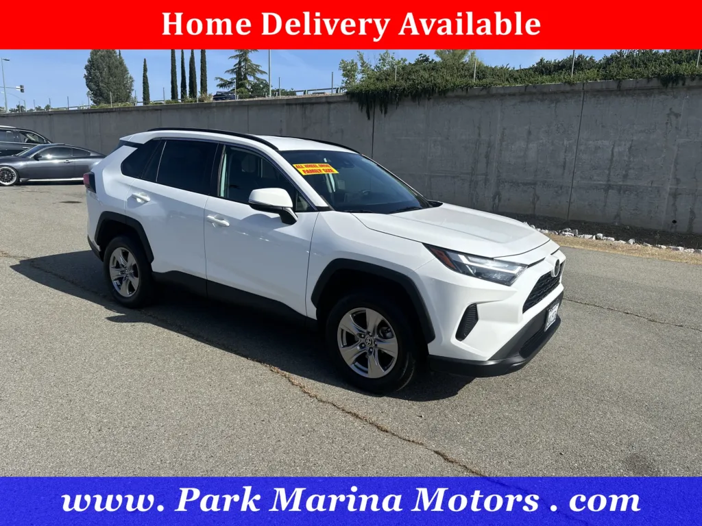 2022 Toyota RAV4 XLE