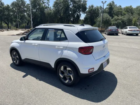 More photos of 2021 Hyundai Venue SEL at Park Marina Motors, CA