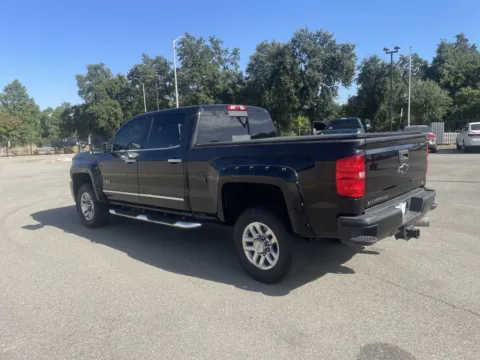 More photos of 2019 Chevrolet Silverado 3500HD LTZ at Park Marina Motors, CA