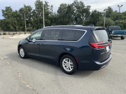 More photos of 2021 Chrysler Pacifica Touring L at Park Marina Motors, CA