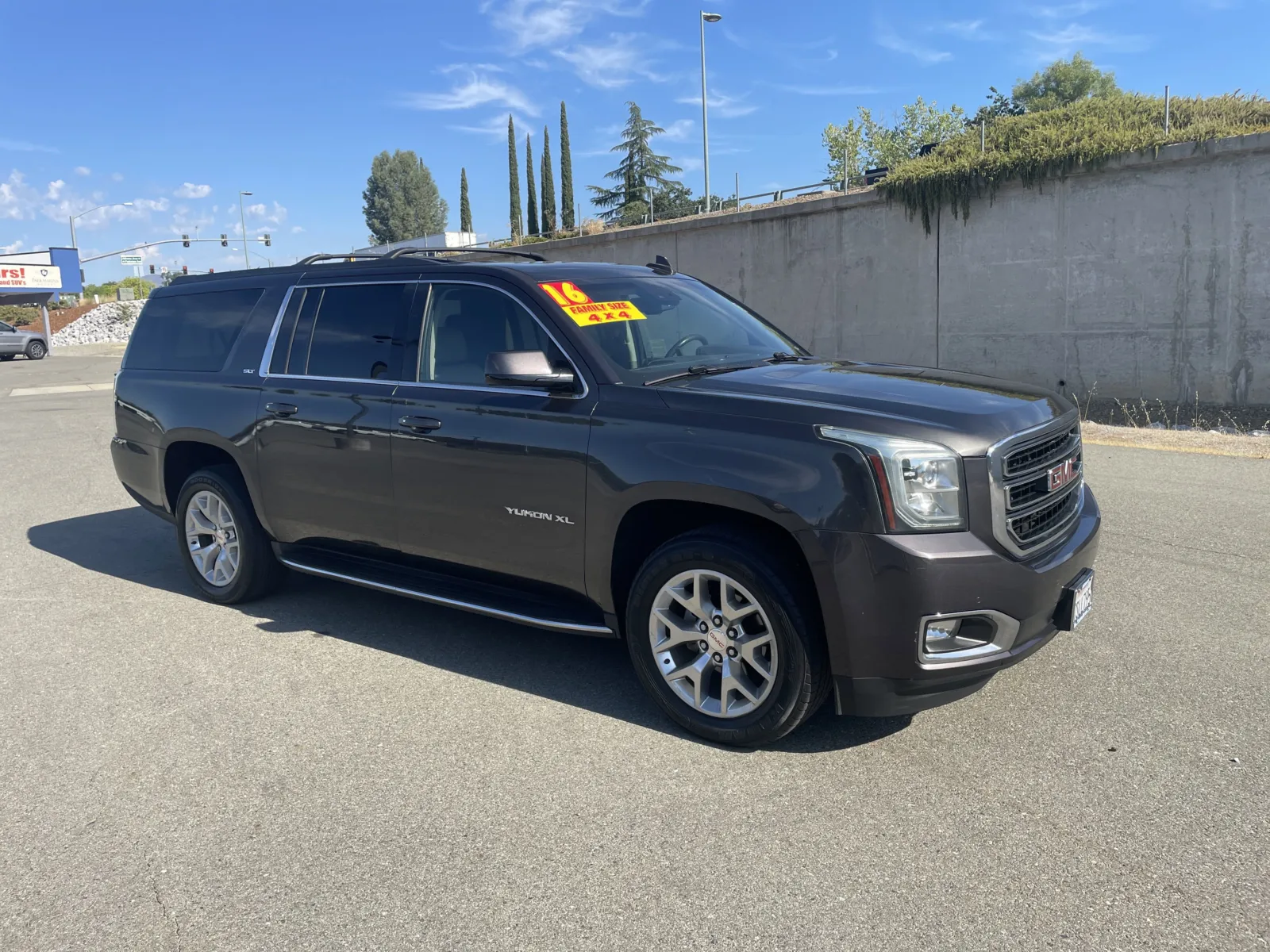 Gray 2016 GMC Yukon XL SLT for sale in Redding, CA