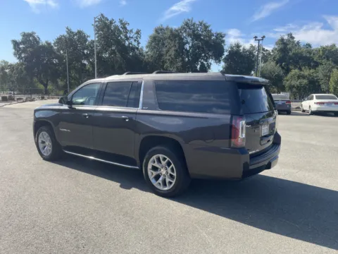 More photos of 2016 GMC Yukon XL SLT at Park Marina Motors, CA