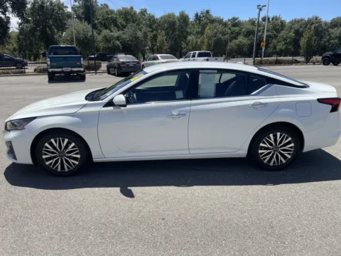 More photos of 2023 Nissan Altima 2.5 SV at Park Marina Motors, CA