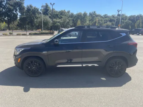 More photos of 2022 Kia Seltos Nightfall at Park Marina Motors, CA