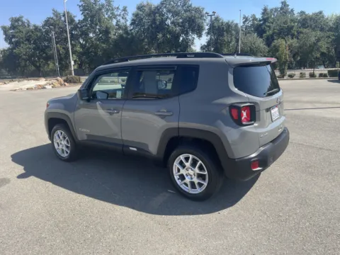 More photos of 2019 Jeep Renegade Sport at Park Marina Motors, CA