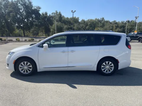 More photos of 2019 Chrysler Pacifica Touring L at Park Marina Motors, CA