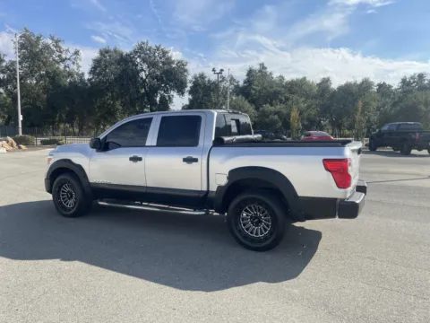 More photos of 2018 Nissan Titan S at Park Marina Motors, CA