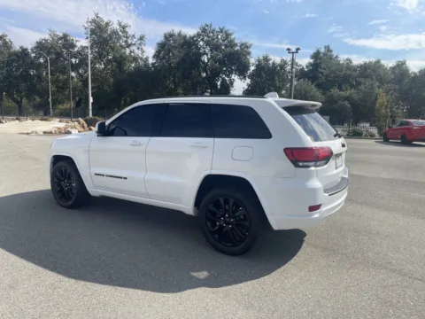 More photos of 2022 Jeep Grand Cherokee WK Laredo X at Park Marina Motors, CA