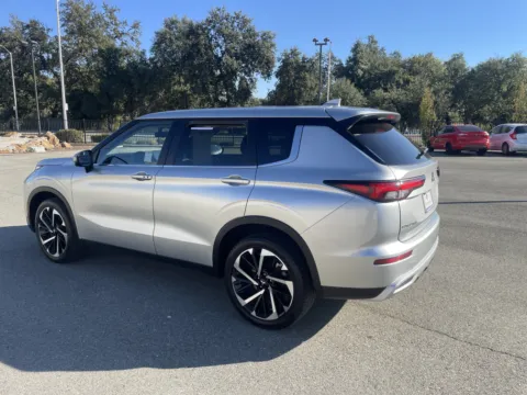 More photos of 2024 Mitsubishi Outlander SE Ralliart at Park Marina Motors, CA