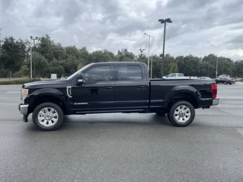 More photos of 2020 Ford Super Duty F-250 SRW LARIAT at Park Marina Motors, CA