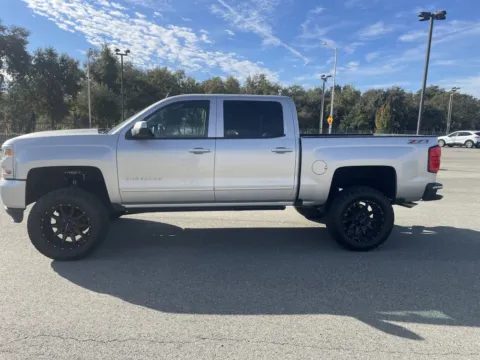 More photos of 2017 Chevrolet Silverado 1500 LT at Park Marina Motors, CA