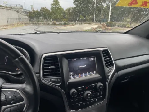 More photos of 2019 Jeep Grand Cherokee Laredo at Park Marina Motors, CA