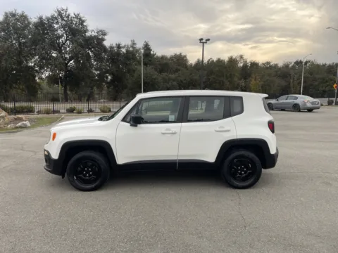 More photos of 2018 Jeep Renegade Sport at Park Marina Motors, CA