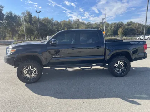 More photos of 2016 Toyota Tacoma TRD Sport at Park Marina Motors, CA
