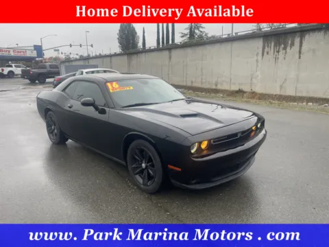 Black 2016 Dodge Challenger SXT for sale in Redding, CA