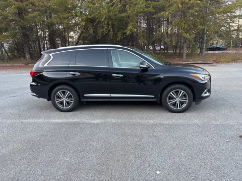 More photos of 2020 INFINITI QX60 LUXE at ALM Hyundai West, GA