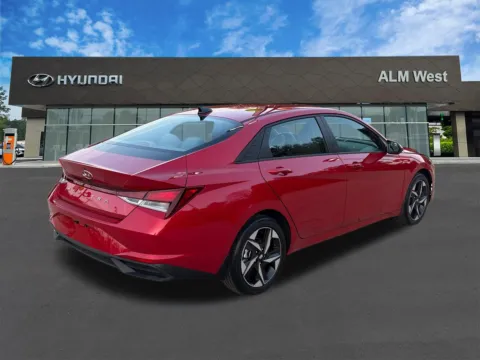 More photos of 2023 Hyundai Elantra SEL at ALM Hyundai West, GA