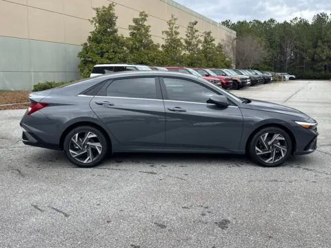 More photos of 2025 Hyundai Elantra SEL Convenience at ALM Hyundai West, GA