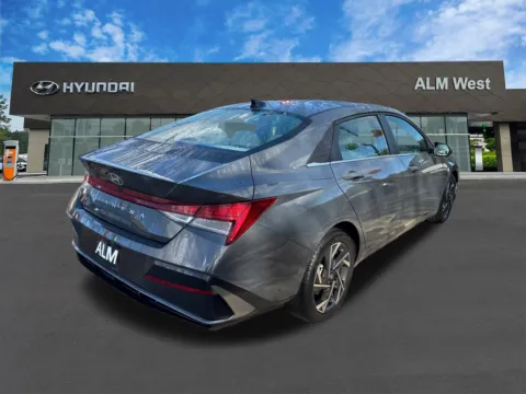 More photos of 2025 Hyundai Elantra SEL Convenience at ALM Hyundai West, GA