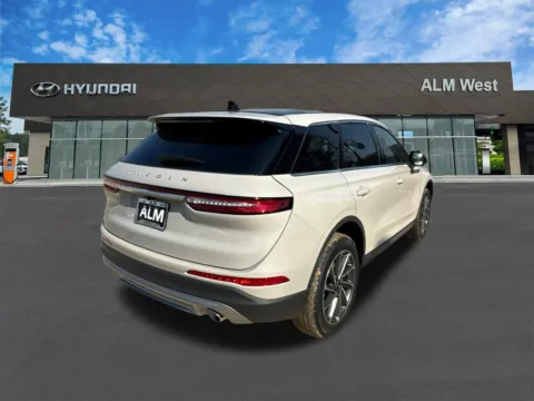 More photos of 2024 Lincoln Corsair Premiere at ALM Hyundai West, GA