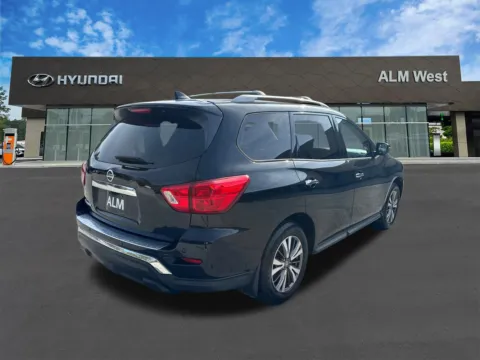 More photos of 2020 Nissan Pathfinder S at ALM Hyundai West, GA