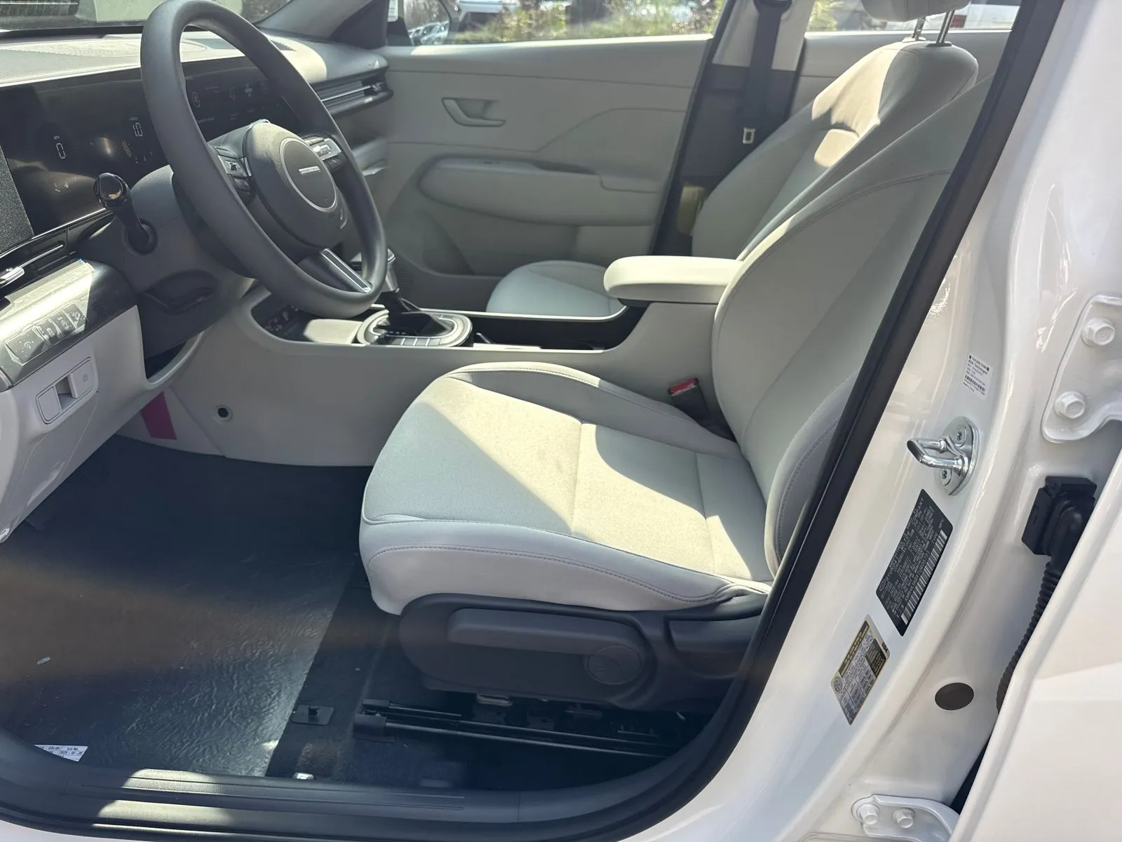 2026 Hyundai Kona SE - Photo 9