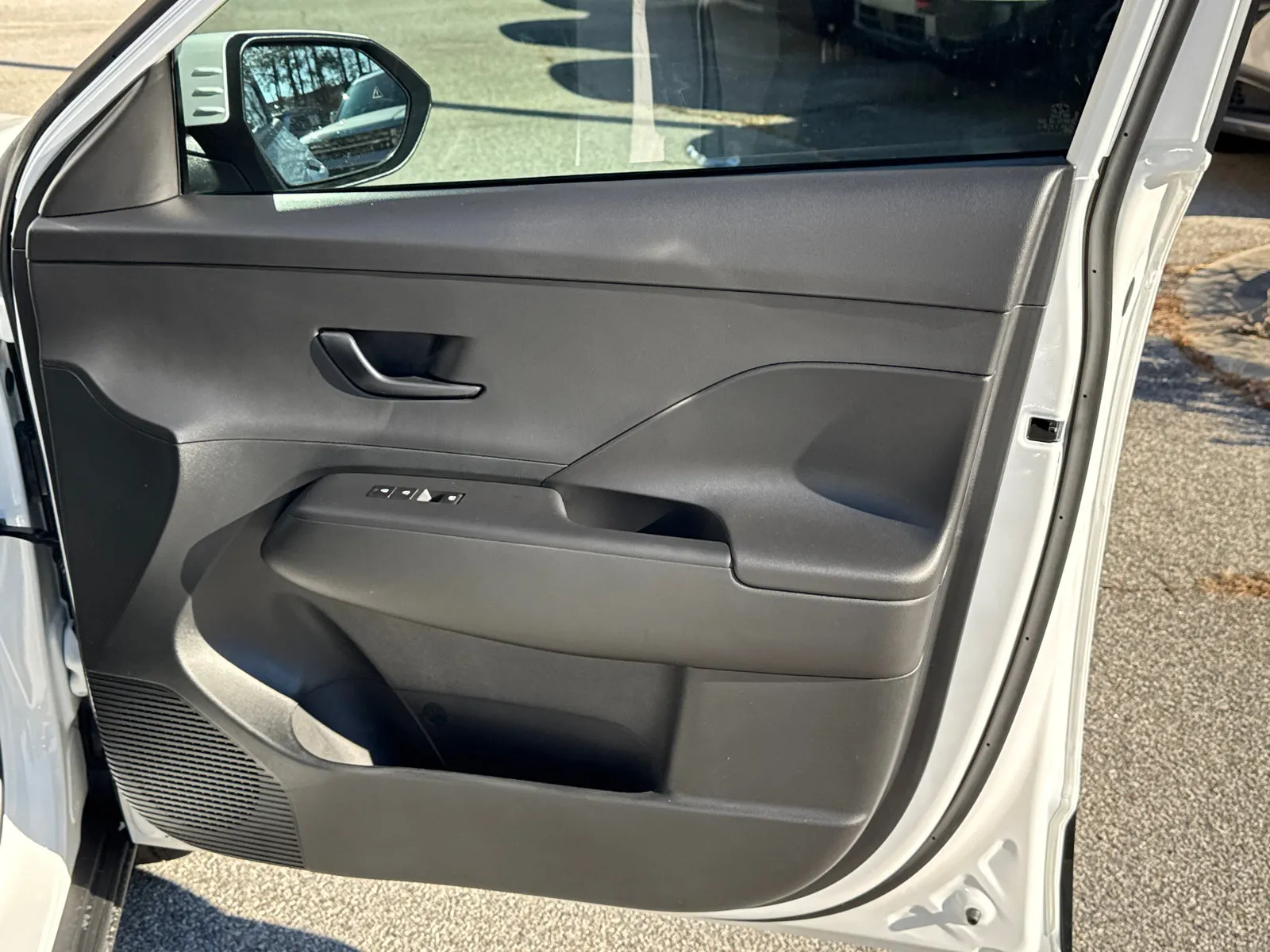 2026 Hyundai Kona SE - Photo 15