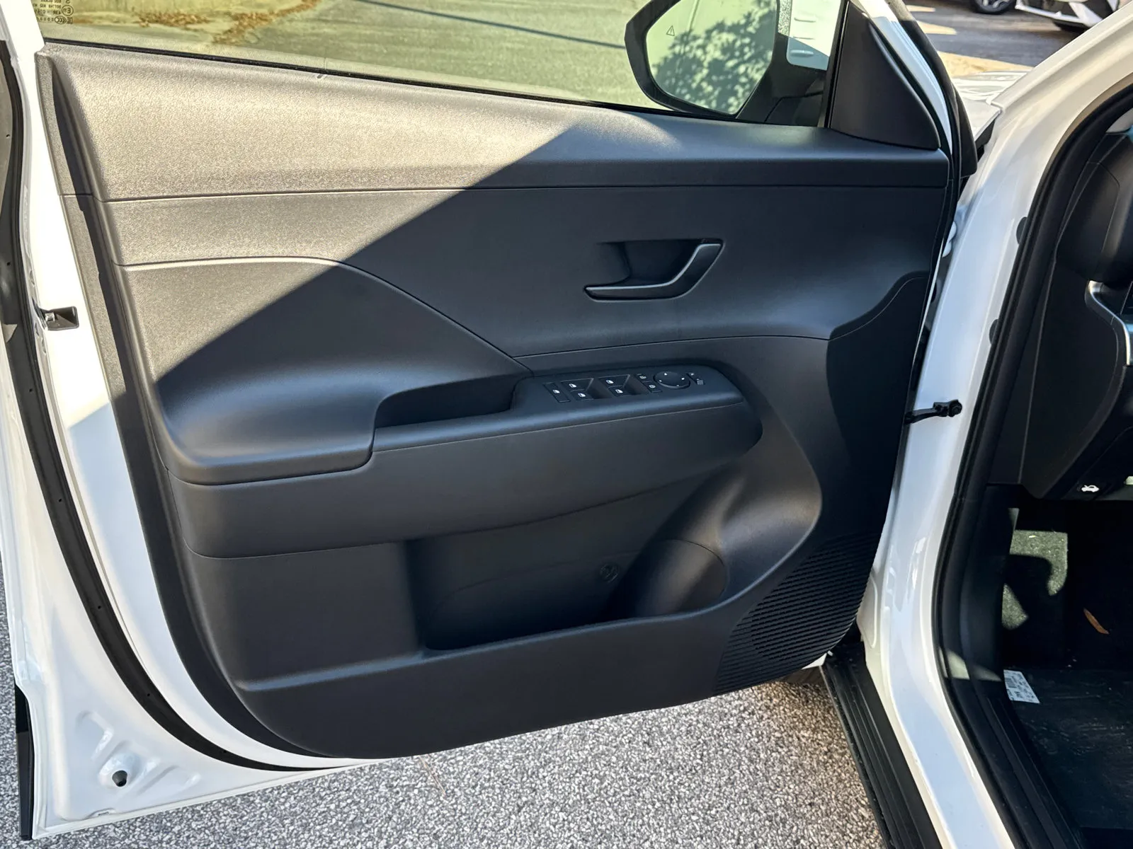 2026 Hyundai Kona SE - Photo 11