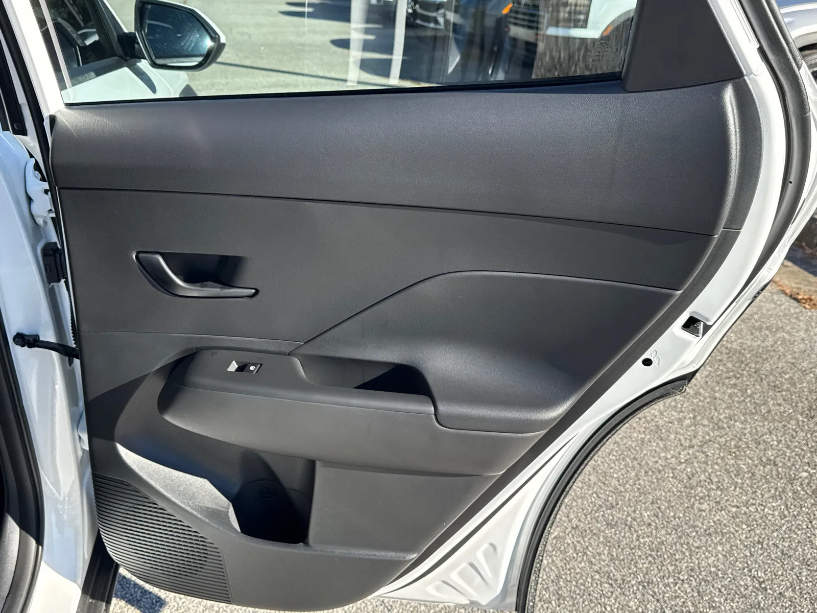 2026 Hyundai Kona SE - Photo 17