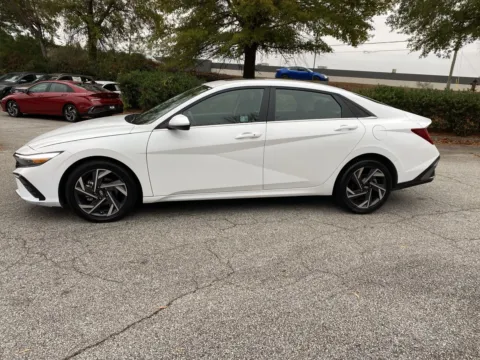 Another view of 2024 Hyundai Elantra SEL for sale in Lithia Springs, GA at ALM Hyundai West