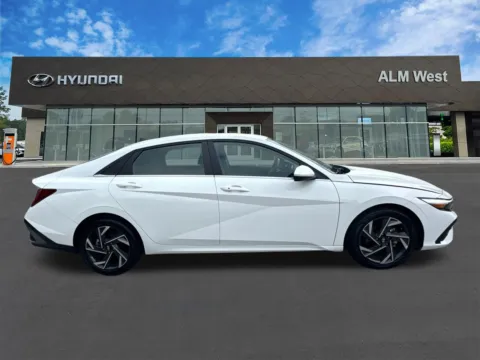 More photos of 2024 Hyundai Elantra SEL at ALM Hyundai West, GA