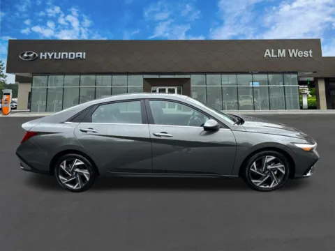 More photos of 2024 Hyundai Elantra SEL at ALM Hyundai West, GA
