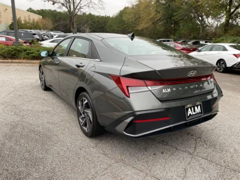 More photos of 2024 Hyundai Elantra SEL at ALM Hyundai West, GA